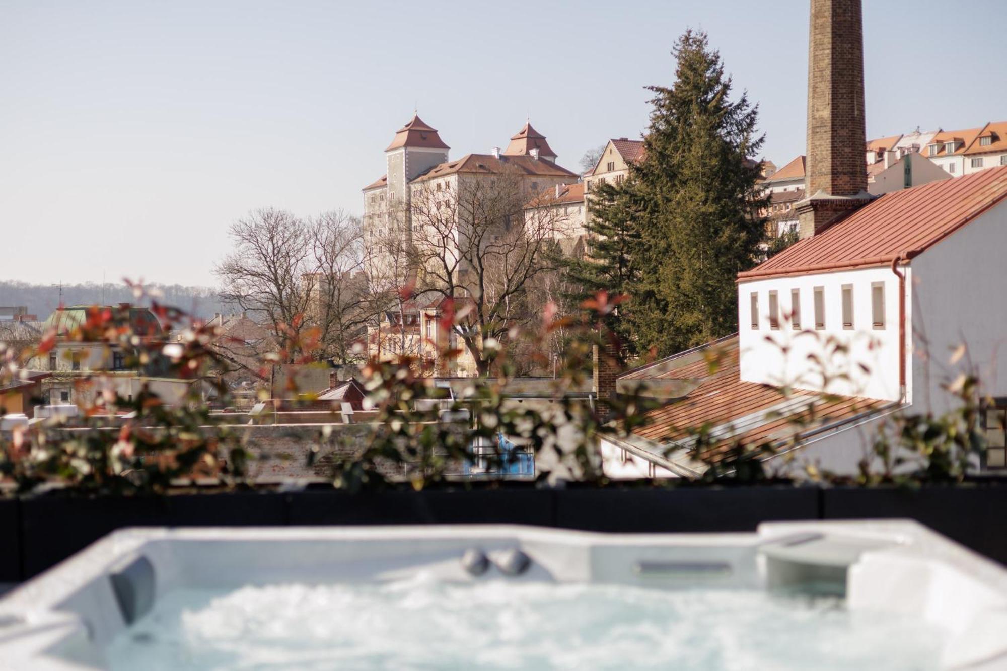 Aparthotel Na Klenici Mladá Boleslav Exterior foto